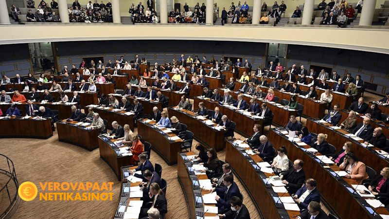Eduskunta käsittelee Suomen lisenssiä